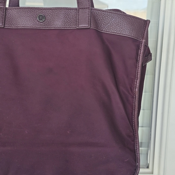 Lululemon Now And Always Tote Handbag Red Women 13x15 - Picture 3 of 16